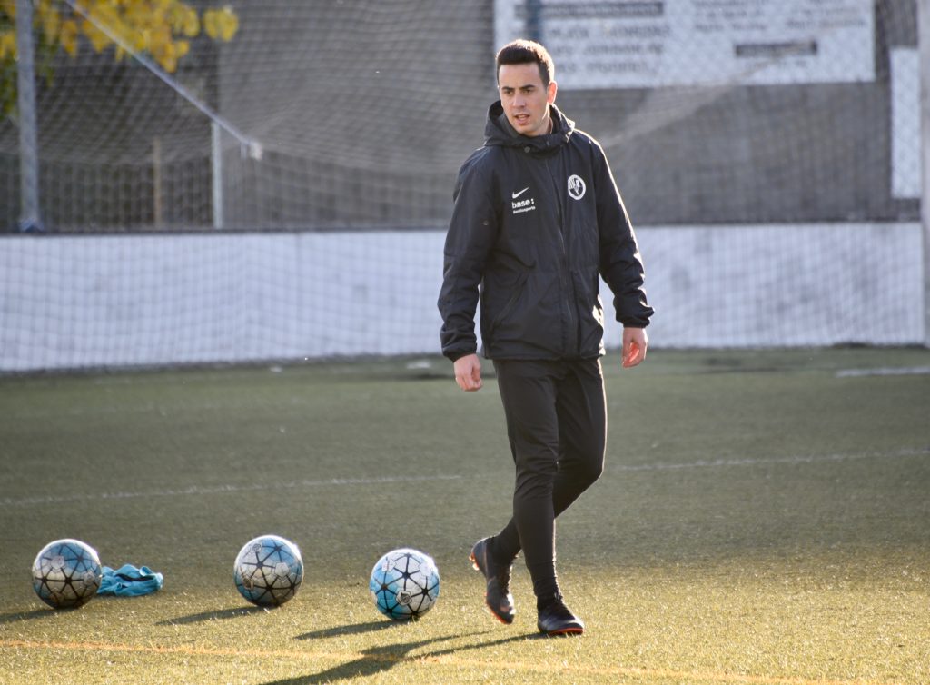 Juego de posición referenciando tercer hombre (RTD 0438)